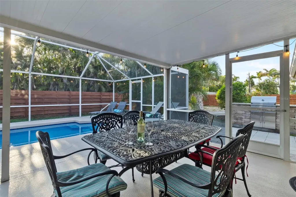6454 Beechwood Avenue Sarasota FL 34231