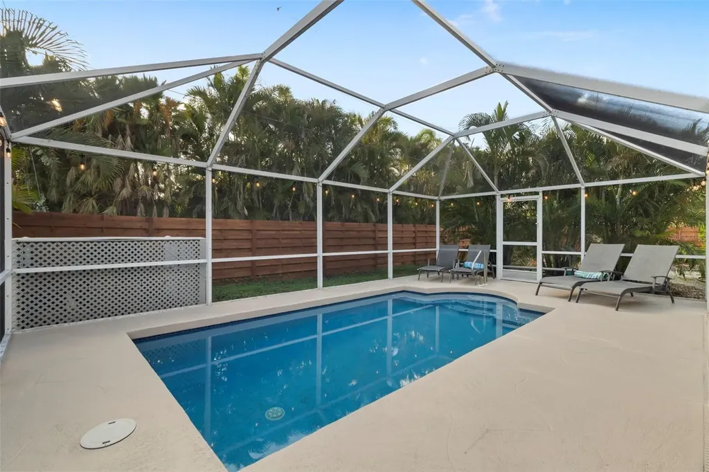 6454 Beechwood Avenue Sarasota FL 34231