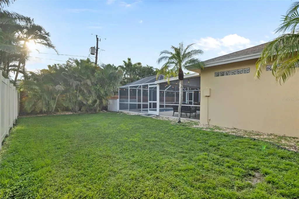 6454 Beechwood Avenue Sarasota FL 34231