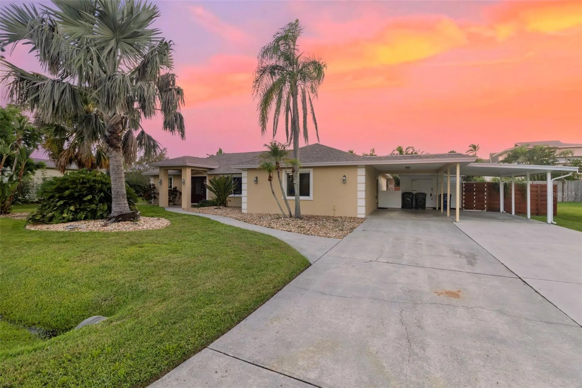 6454 Beechwood Avenue Sarasota FL 34231
