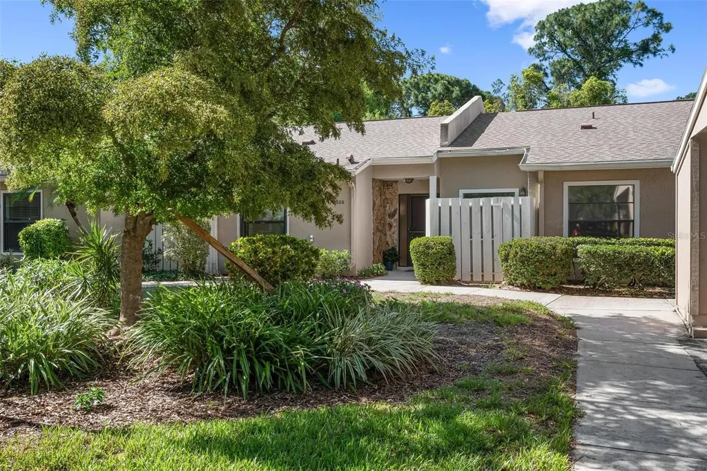 3320 Tallywood Court Sarasota FL 34237