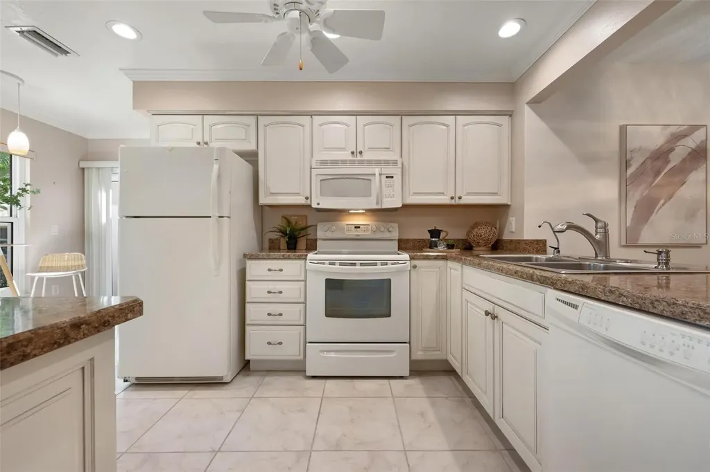 3320 Tallywood Court Sarasota FL 34237