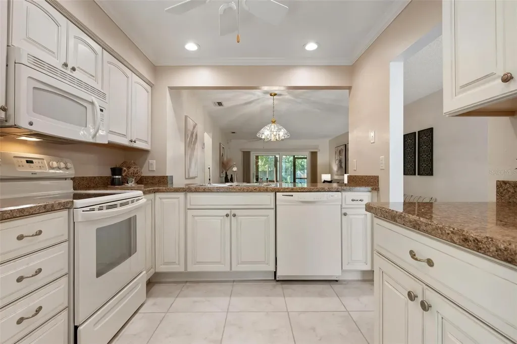 3320 Tallywood Court Sarasota FL 34237