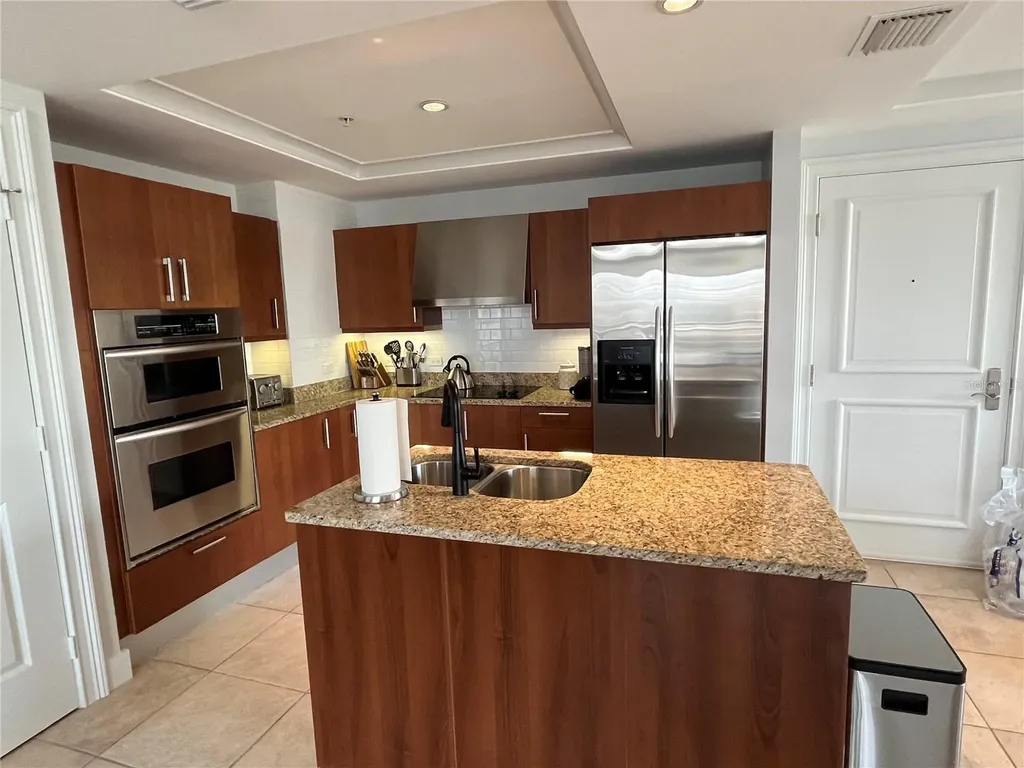 1350 Main Street Sarasota FL 34236
