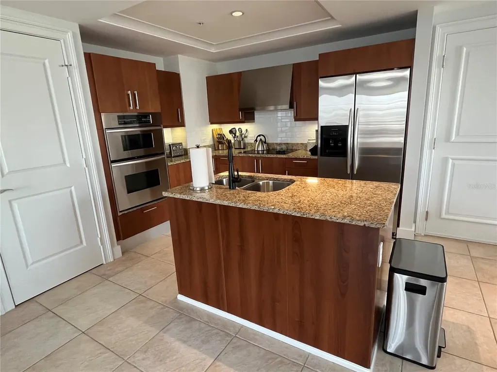 1350 Main Street Sarasota FL 34236