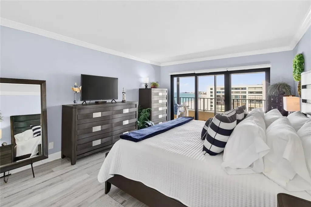 1480 Gulf Boulevard Clearwater Beach FL 33767