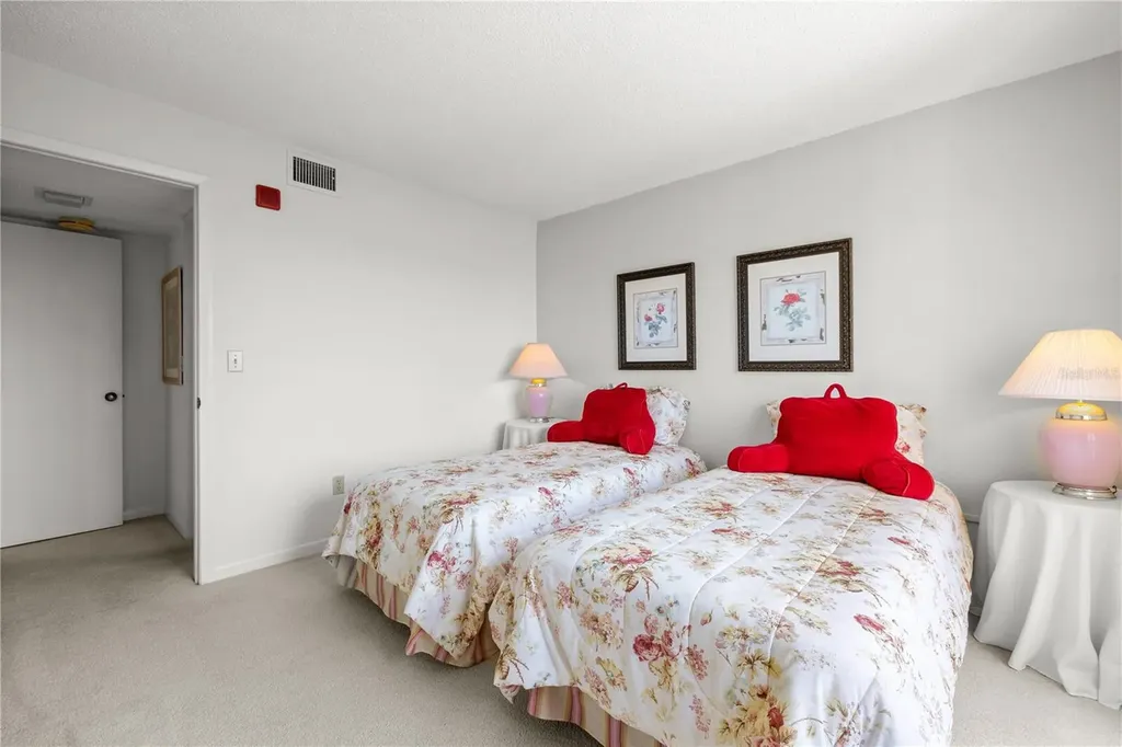 9000 Commodore Drive Seminole FL 33776