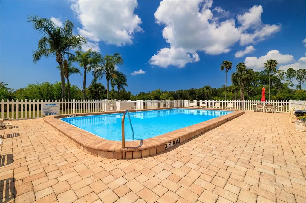 9000 Commodore Drive Seminole FL 33776