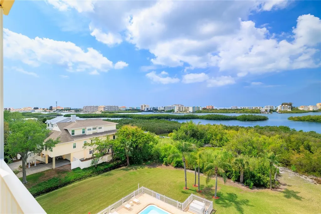 9000 Commodore Drive Seminole FL 33776