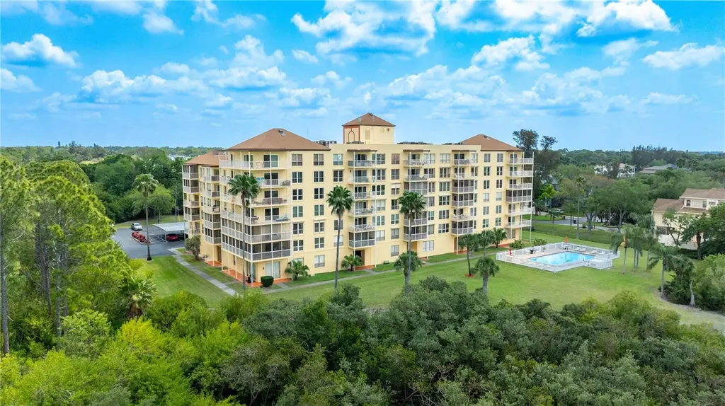 9000 Commodore Drive Seminole FL 33776