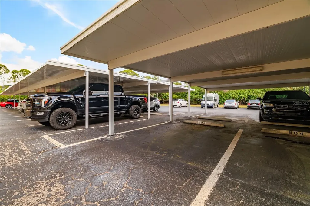 9000 Commodore Drive Seminole FL 33776