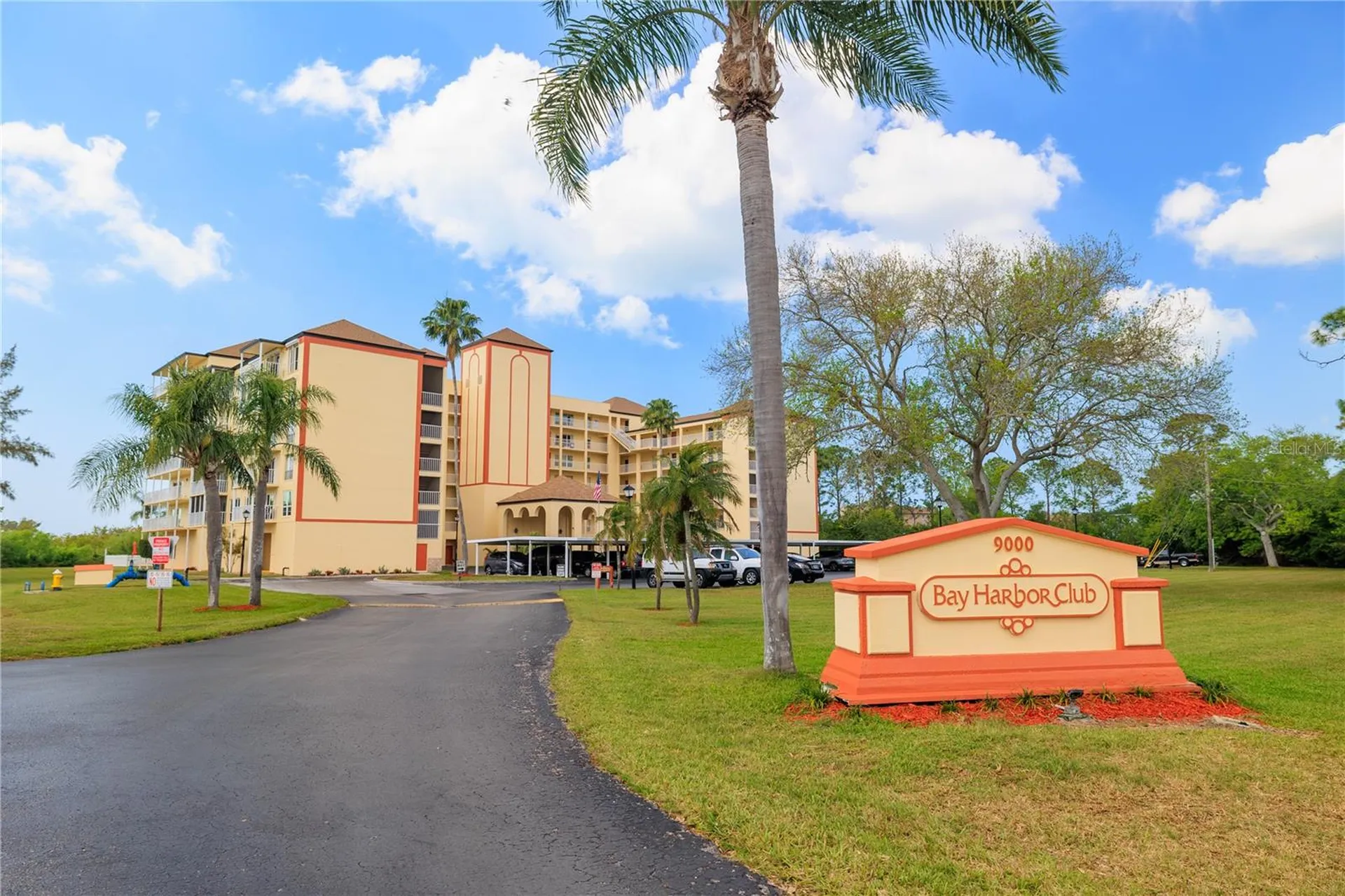 9000 Commodore Drive Seminole FL 33776