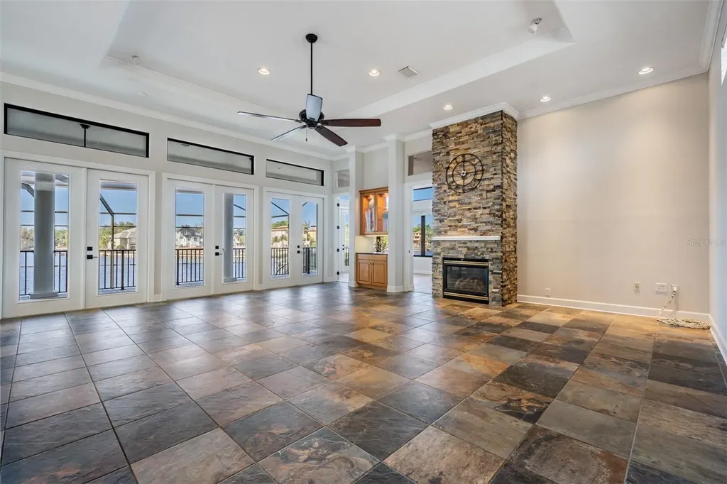 62 Central Court Tarpon Springs FL 34689