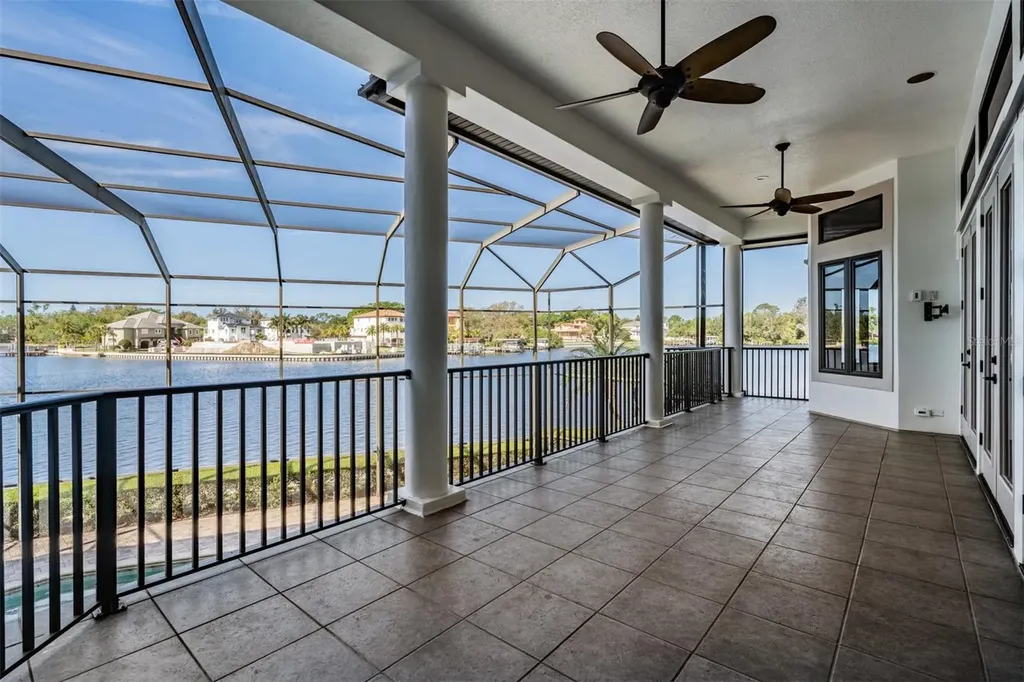 62 Central Court Tarpon Springs FL 34689