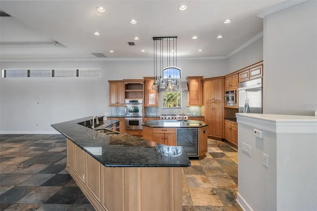 62 Central Court Tarpon Springs FL 34689