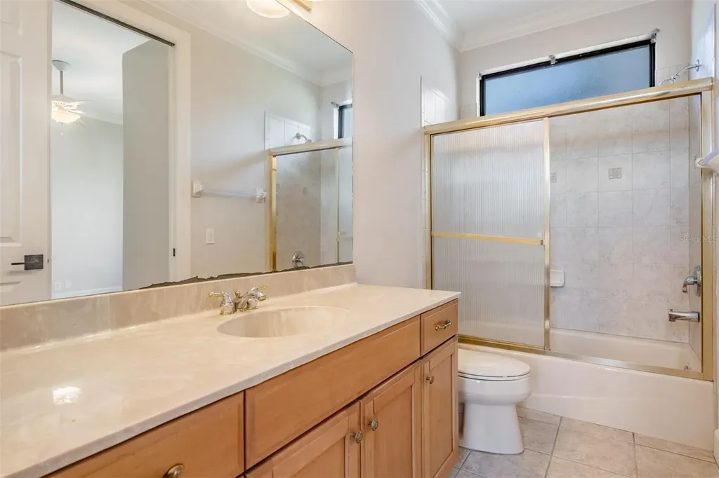 62 Central Court Tarpon Springs FL 34689