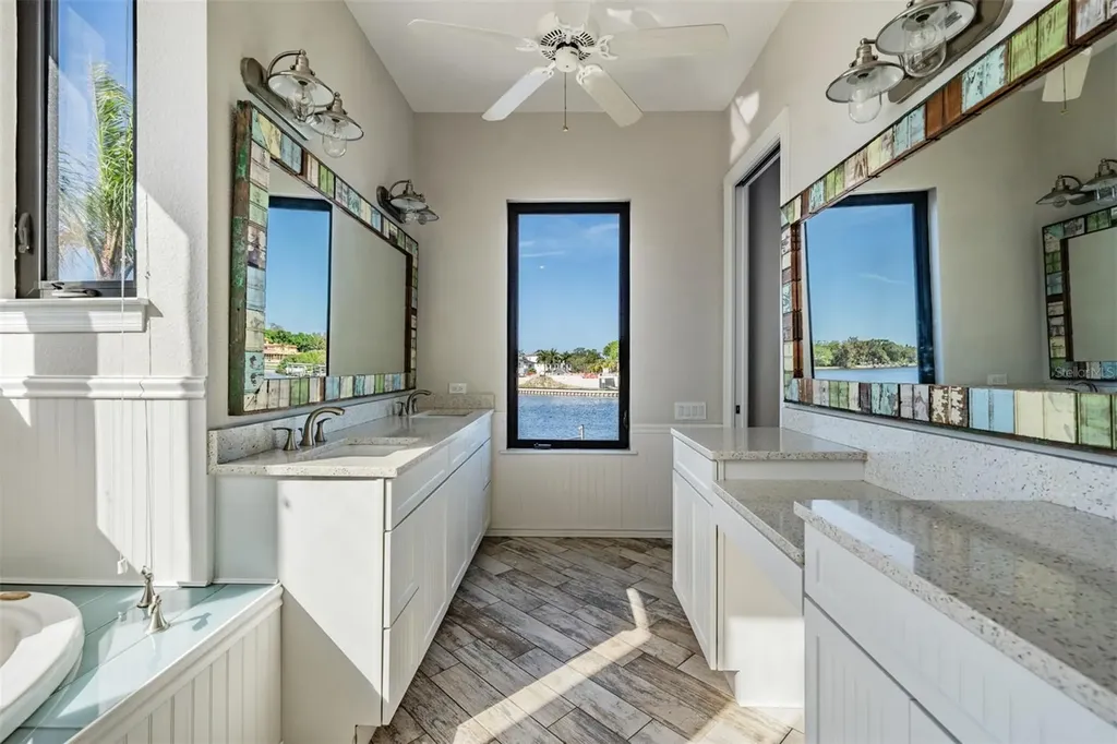 62 Central Court Tarpon Springs FL 34689