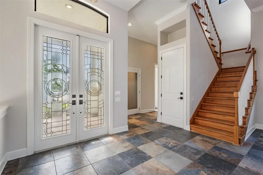 62 Central Court Tarpon Springs FL 34689