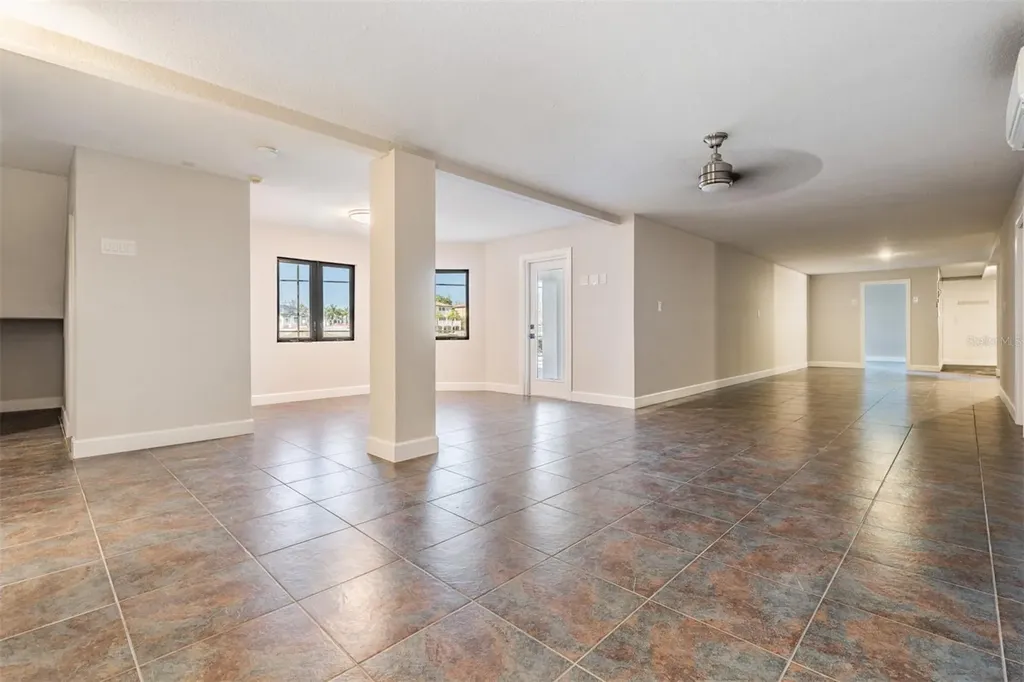 62 Central Court Tarpon Springs FL 34689