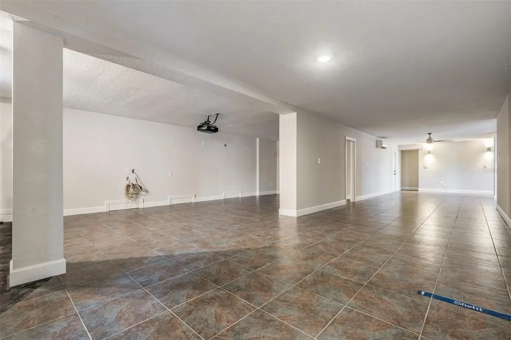 62 Central Court Tarpon Springs FL 34689
