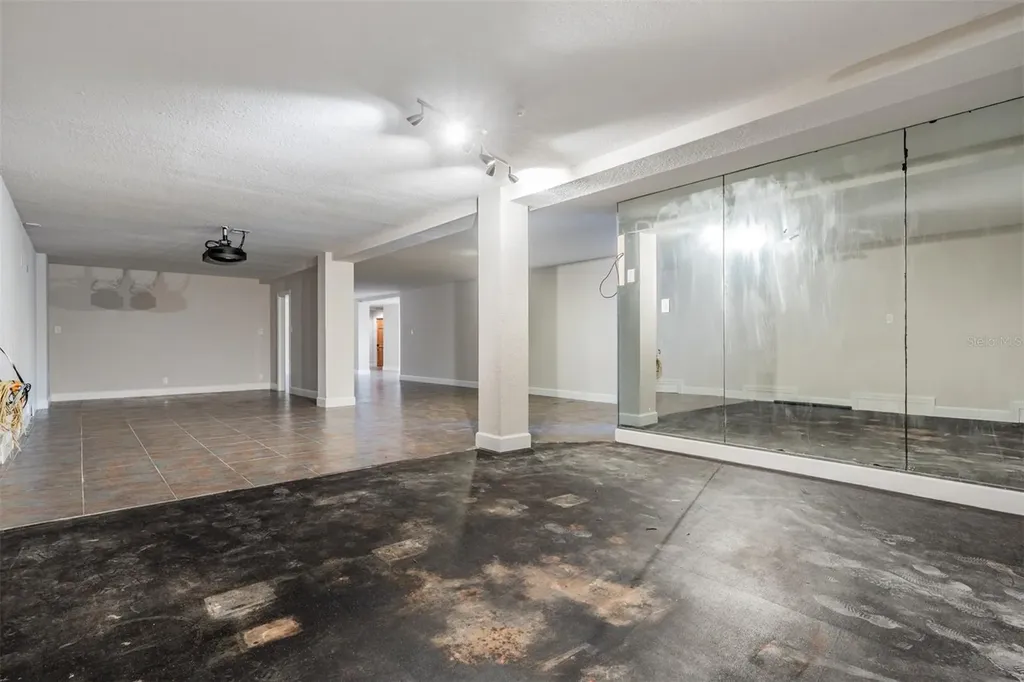 62 Central Court Tarpon Springs FL 34689