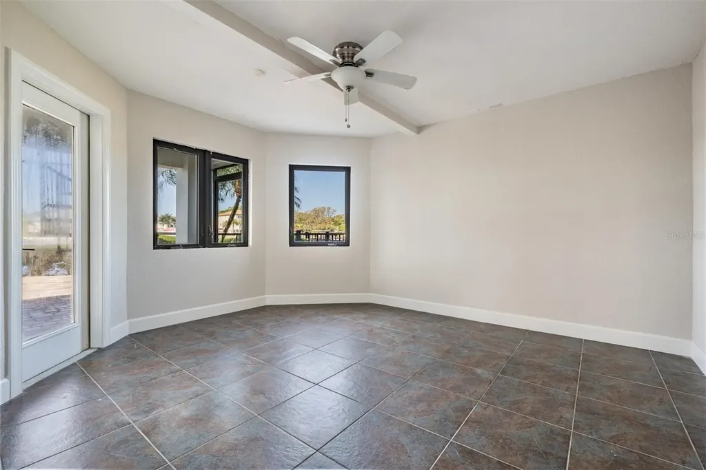 62 Central Court Tarpon Springs FL 34689