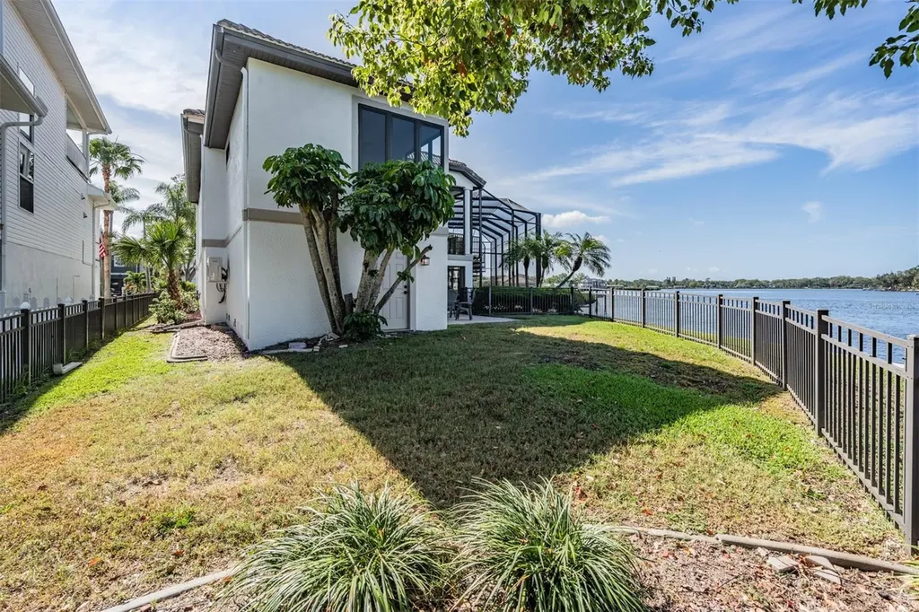 62 Central Court Tarpon Springs FL 34689