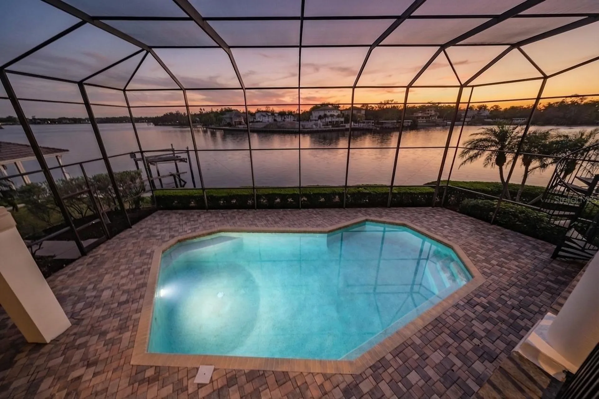 62 Central Court Tarpon Springs FL 34689
