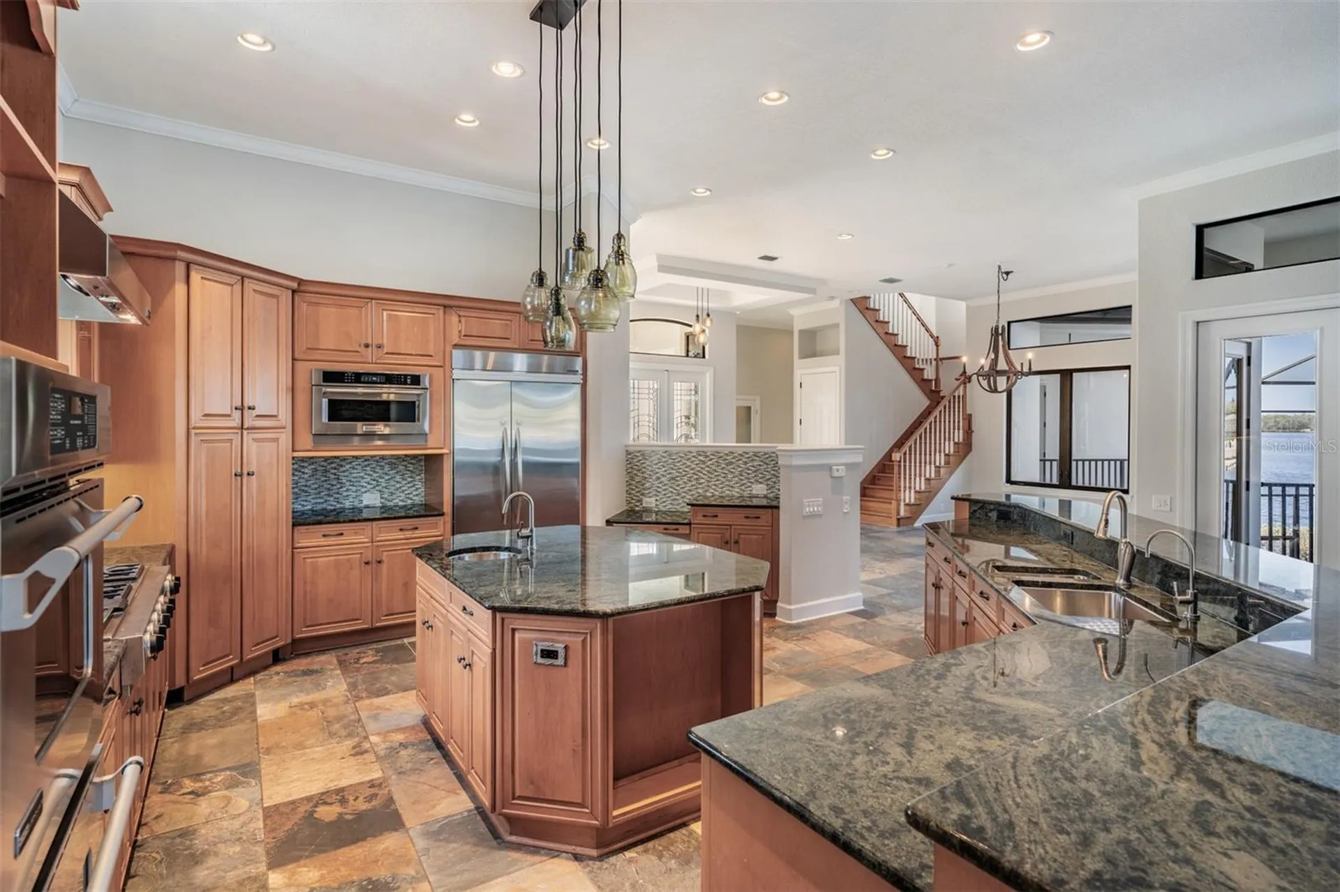 62 Central Court Tarpon Springs FL 34689