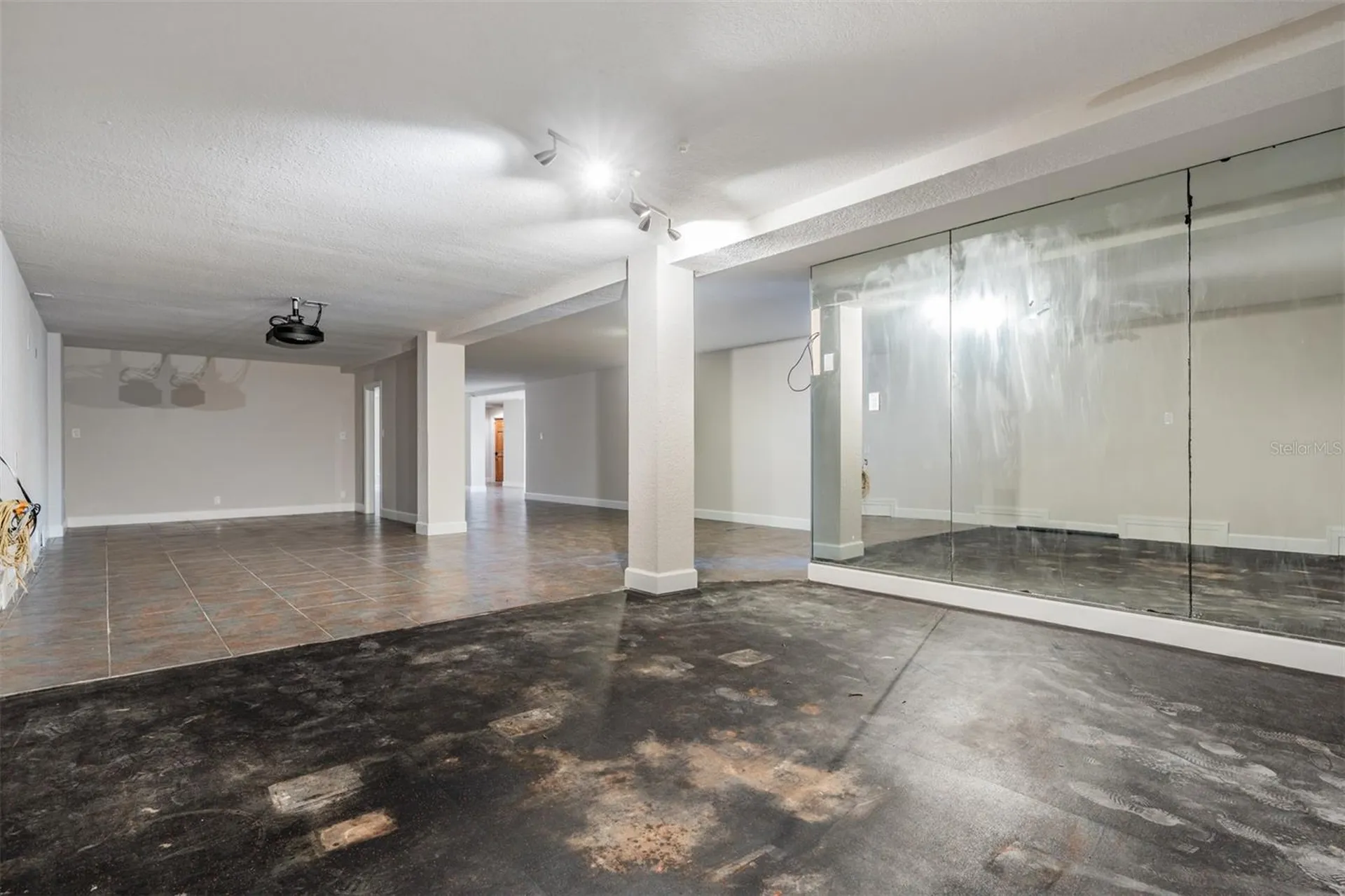 62 Central Court Tarpon Springs FL 34689
