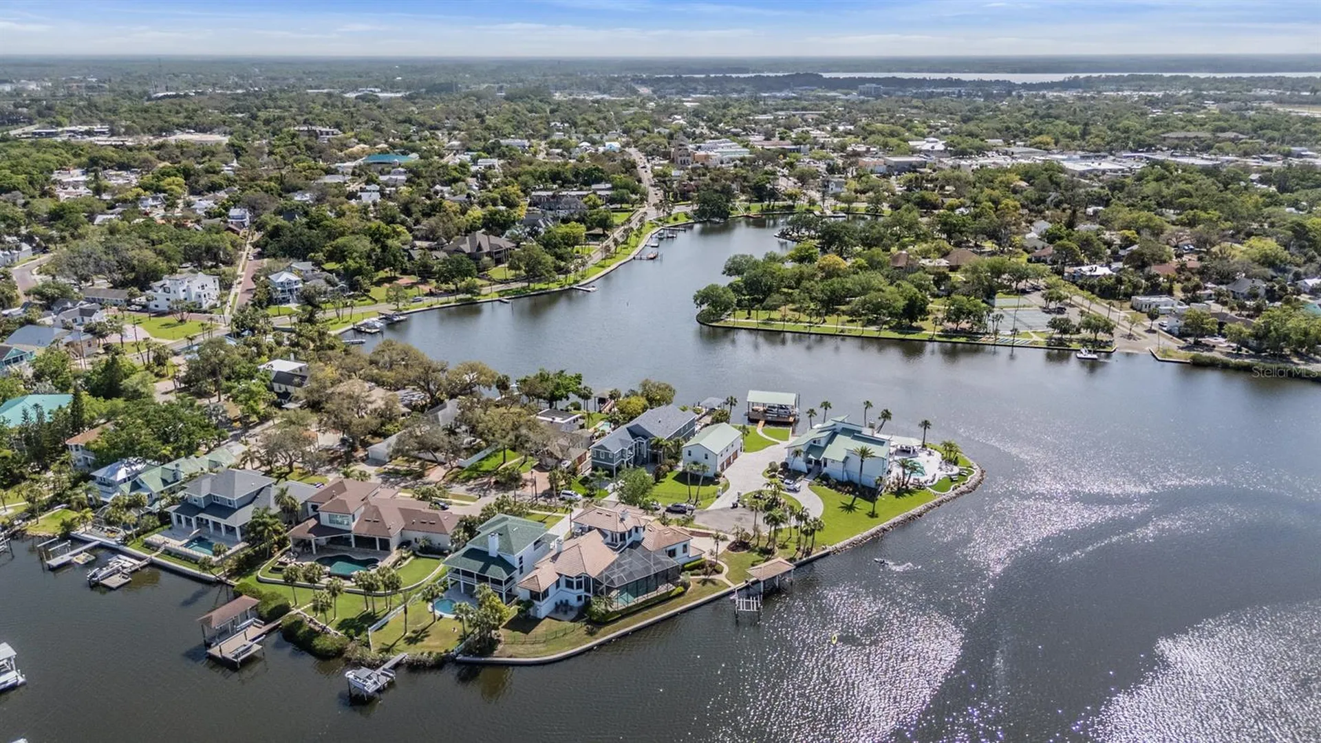 62 Central Court Tarpon Springs FL 34689