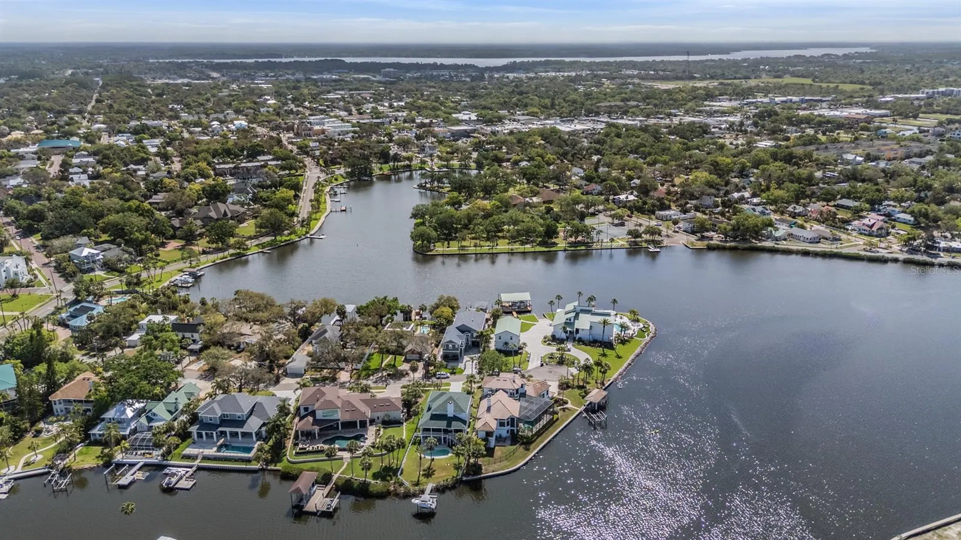 62 Central Court Tarpon Springs FL 34689