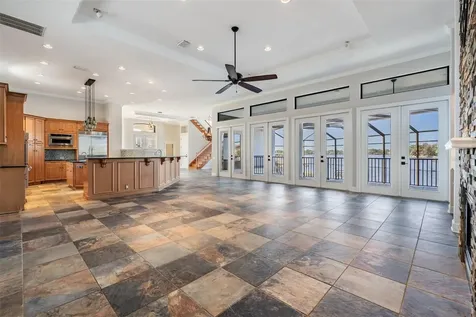 62 Central Court Tarpon Springs FL 34689