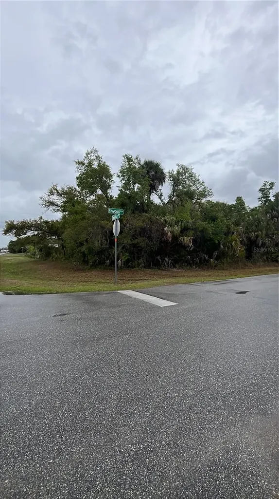 15010 Elwood Avenue Port Charlotte FL 33953