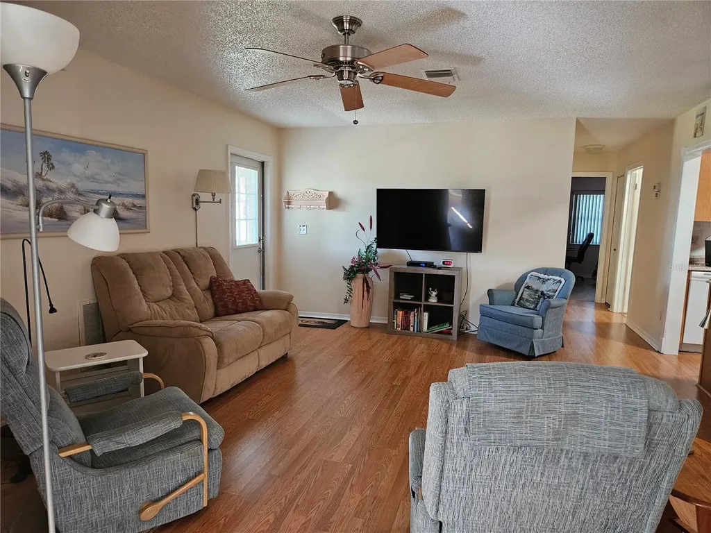 1905 Canterbury Lane Sun City Center FL 33573