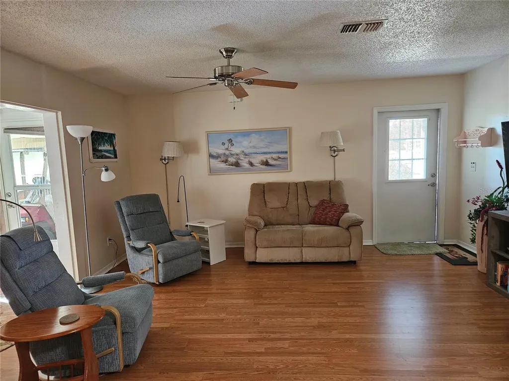 1905 Canterbury Lane Sun City Center FL 33573