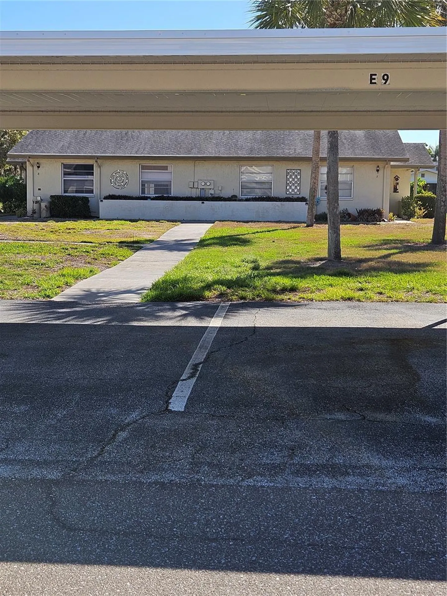 1905 Canterbury Lane Sun City Center FL 33573