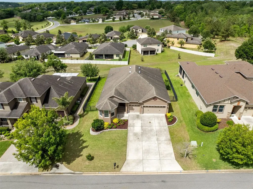 30139 Hackney Loop Mount Dora FL 32757
