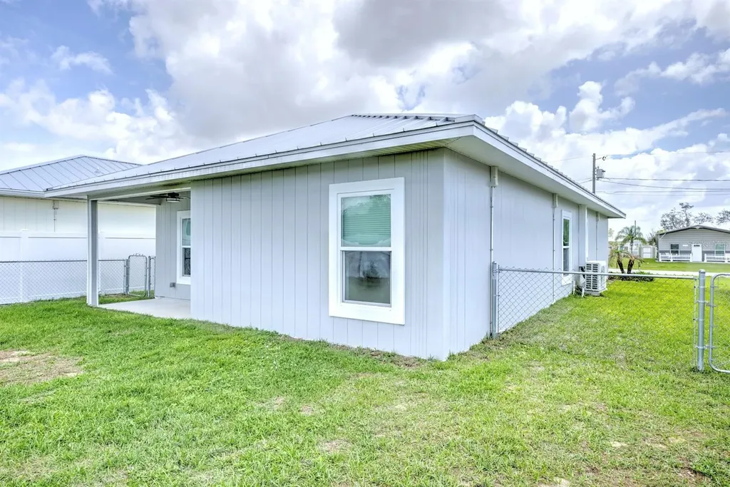 6421 Okinawa Avenue Sebring FL 33876