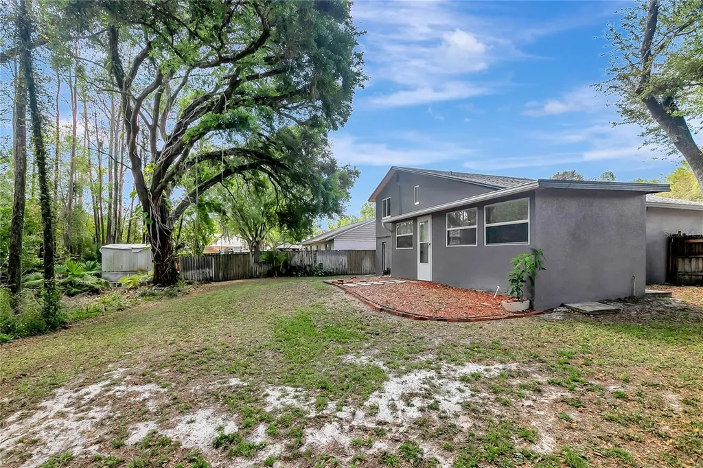 16133 Ravendale Drive Tampa FL 33618