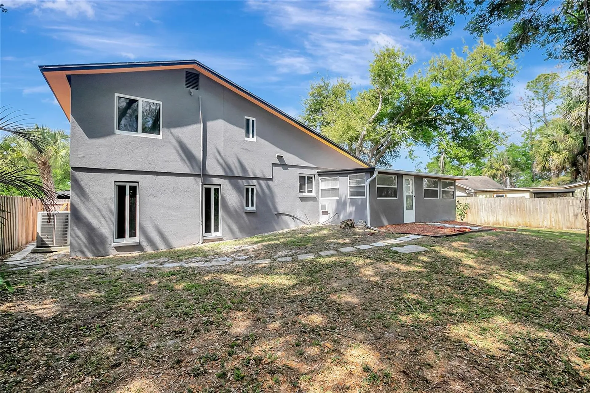16133 Ravendale Drive Tampa FL 33618