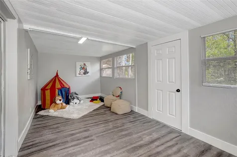 16133 Ravendale Drive Tampa FL 33618