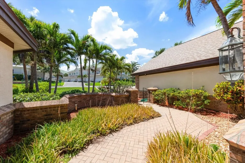 280 Belleview Boulevard Belleair FL 33756