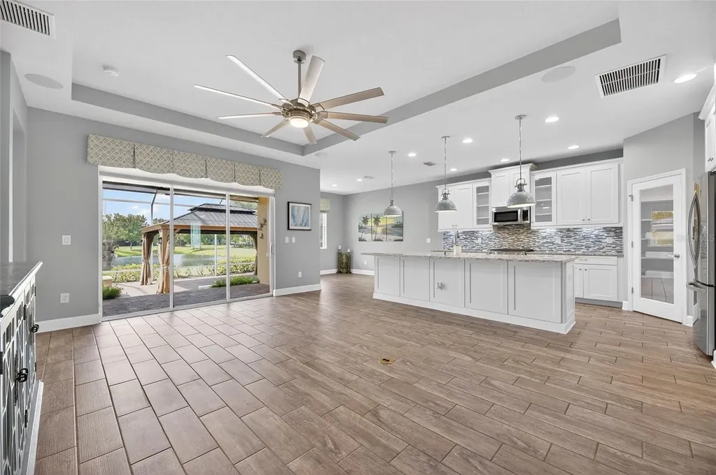 5130 Admiral Pointe Drive Apollo Beach FL 33572