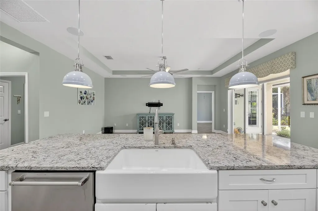 5130 Admiral Pointe Drive Apollo Beach FL 33572