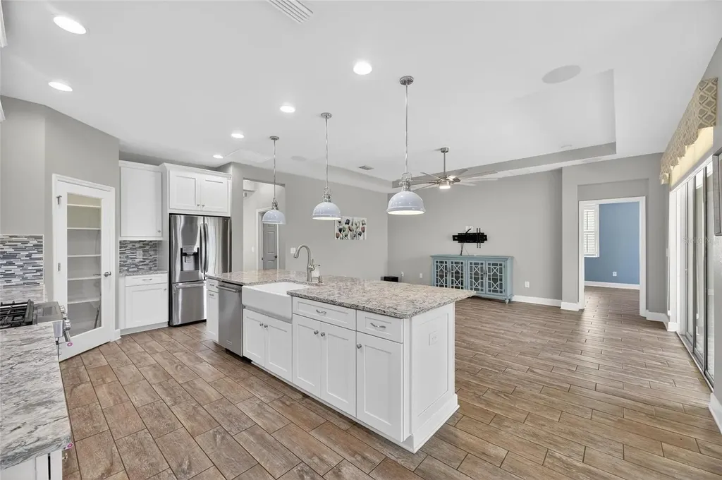 5130 Admiral Pointe Drive Apollo Beach FL 33572
