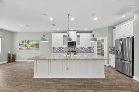 5130 Admiral Pointe Drive Apollo Beach FL 33572