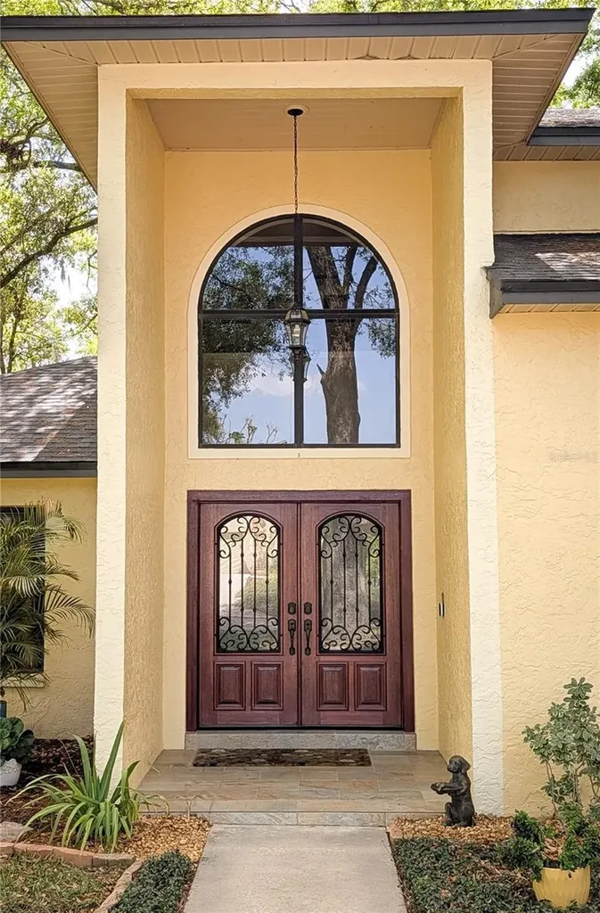 1711 Magdalene Manor Drive Tampa FL 33613
