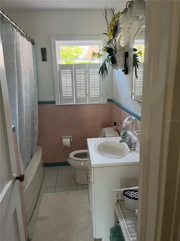 328 Sears Avenue Daytona Beach FL 32118