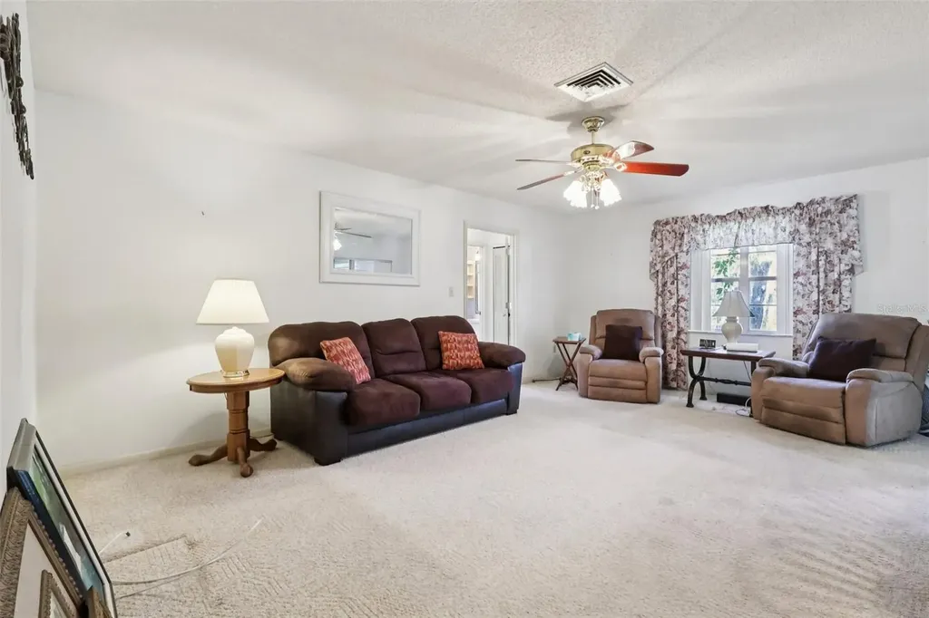 12 Sun Air Boulevard E Haines City FL 33844